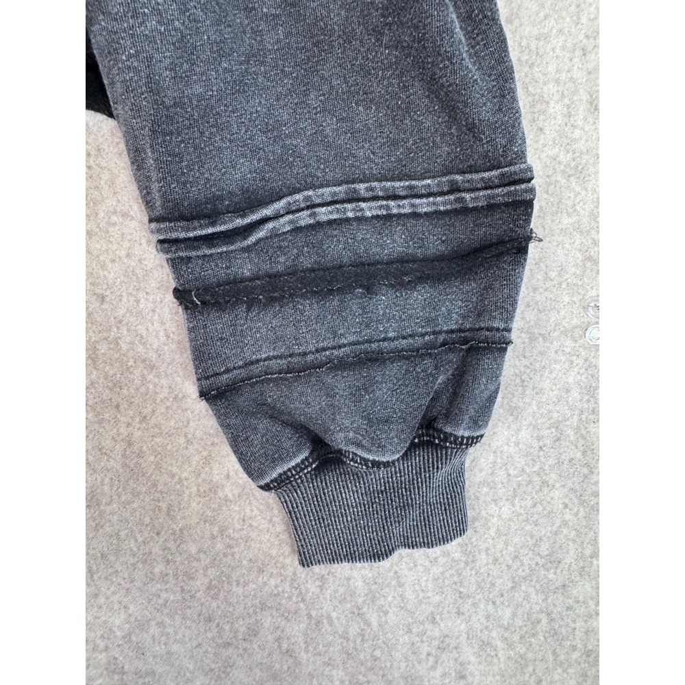 k159. Acid Wash Black Cropped Ruffle Hem Sweatshirt Large Long Sleeve Scoop Neck - Picture 2 of 4